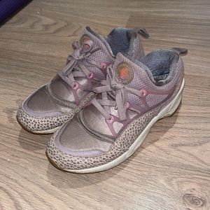 Nike Air Huarache in Lavender (Size 6)